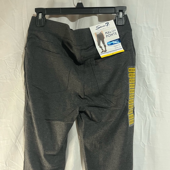 Seven pull on pointe 4 way stretch movement skinny leg pants  charcoal in color - Picture 3 of 6